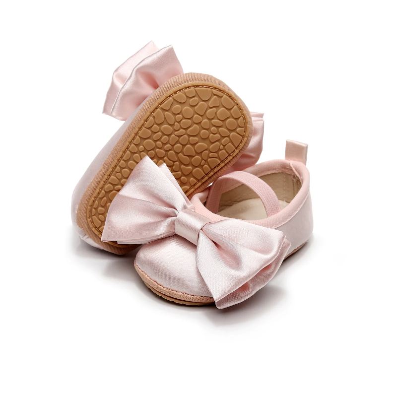 Baby Girl Soft Sole Moccasins with Bow (0–18 Months)