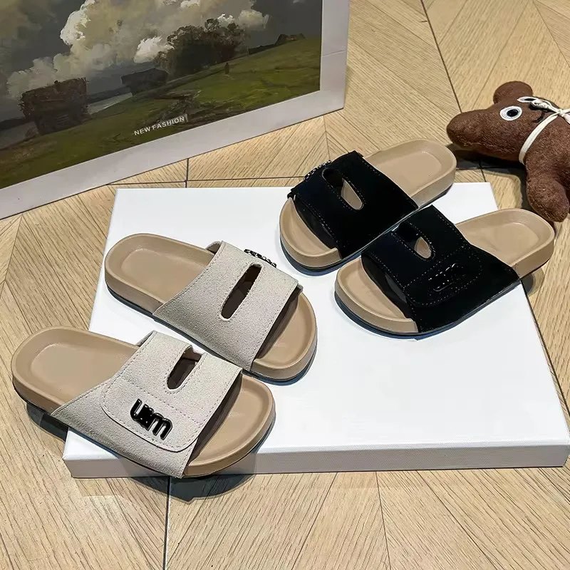 Kids slip-on slippers